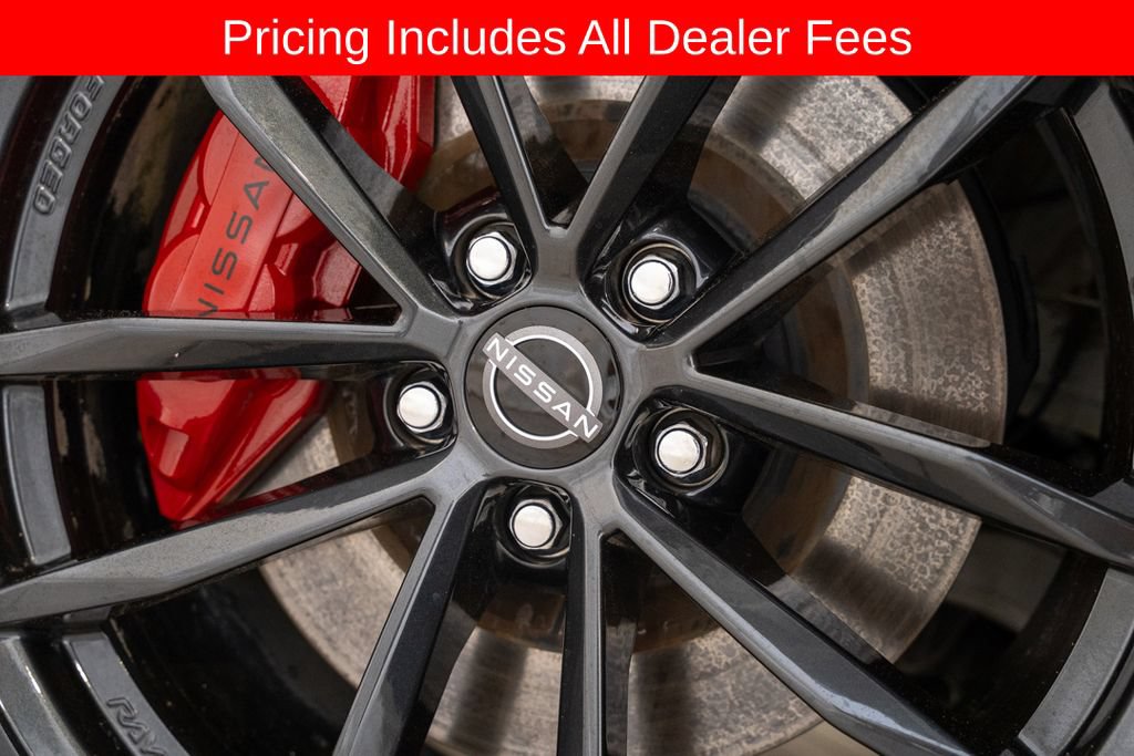 Used 2025 Nissan Z Performance w/ Floor Mat Package RWD image 15