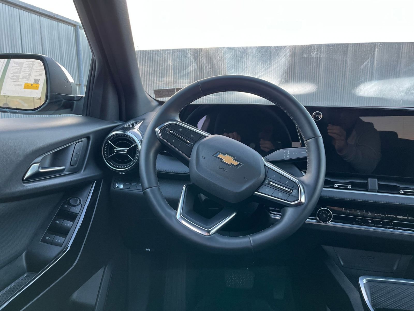 Used 2025 Chevrolet Equinox LT image 26