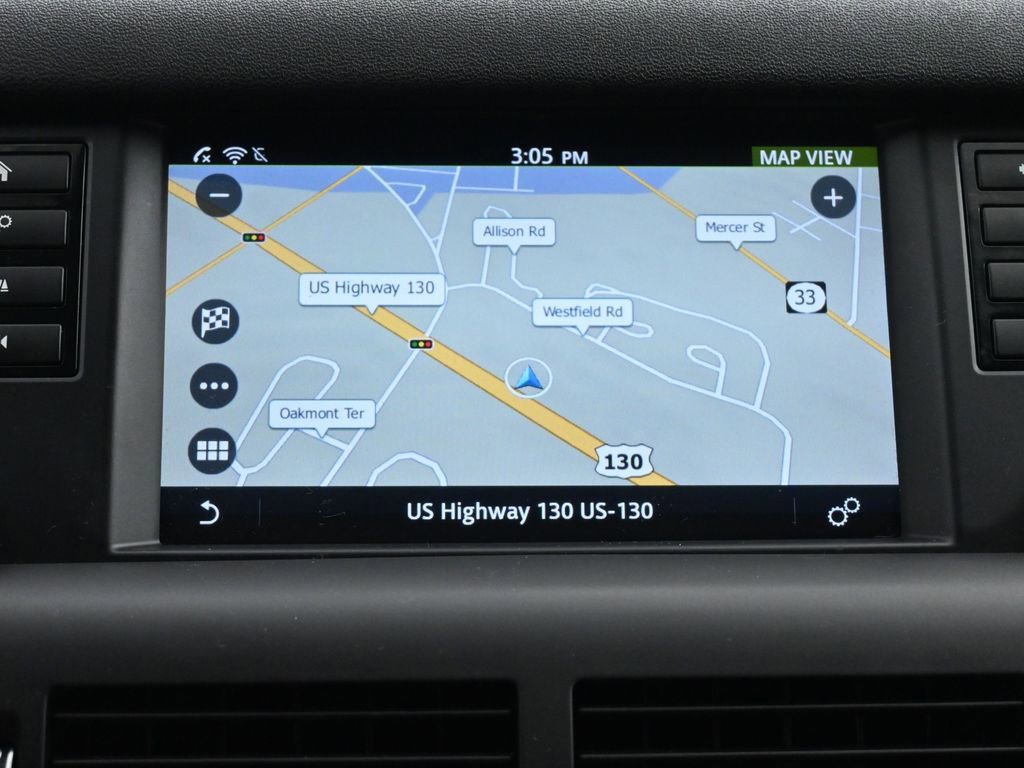 Used 2016 Land Rover Discovery Sport SE image 29