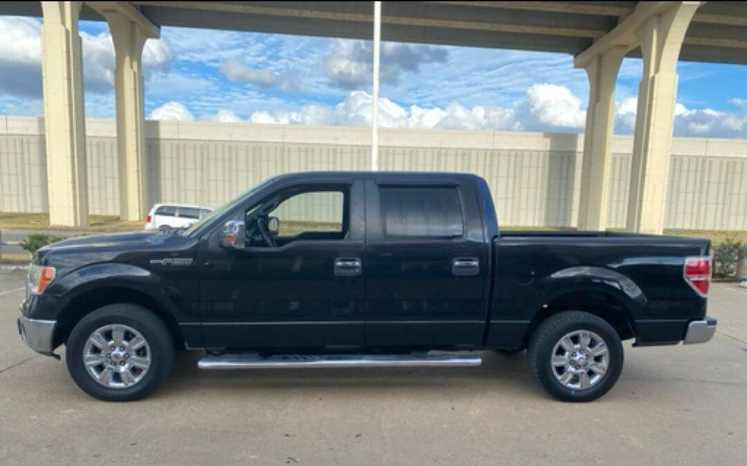 Used 2012 Ford F150 XLT w/ XLT Chrome Pkg image 1