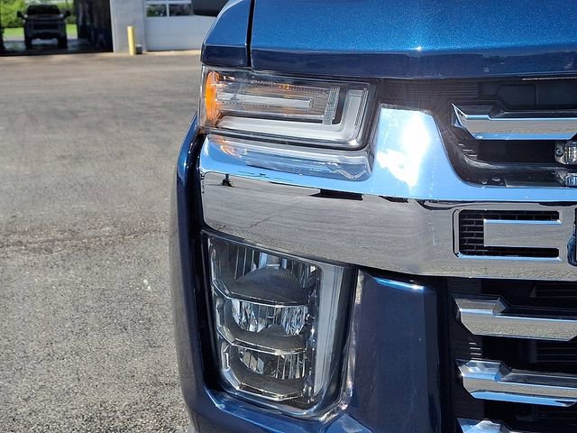 Used 2022 Chevrolet Silverado 2500 LTZ w/ LTZ Plus Package AWD/4WD image 12