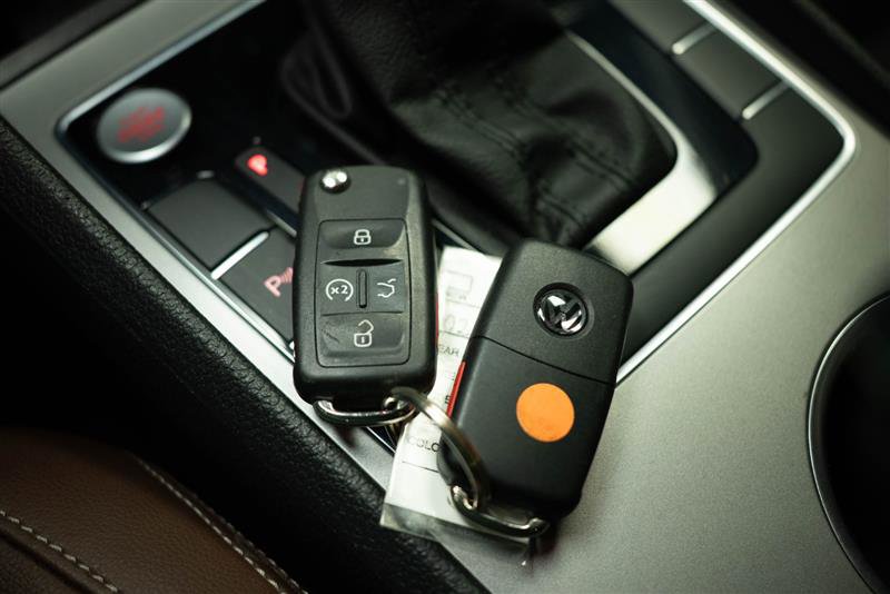 Used 2020 Volkswagen Passat 2.0T SEL image 25