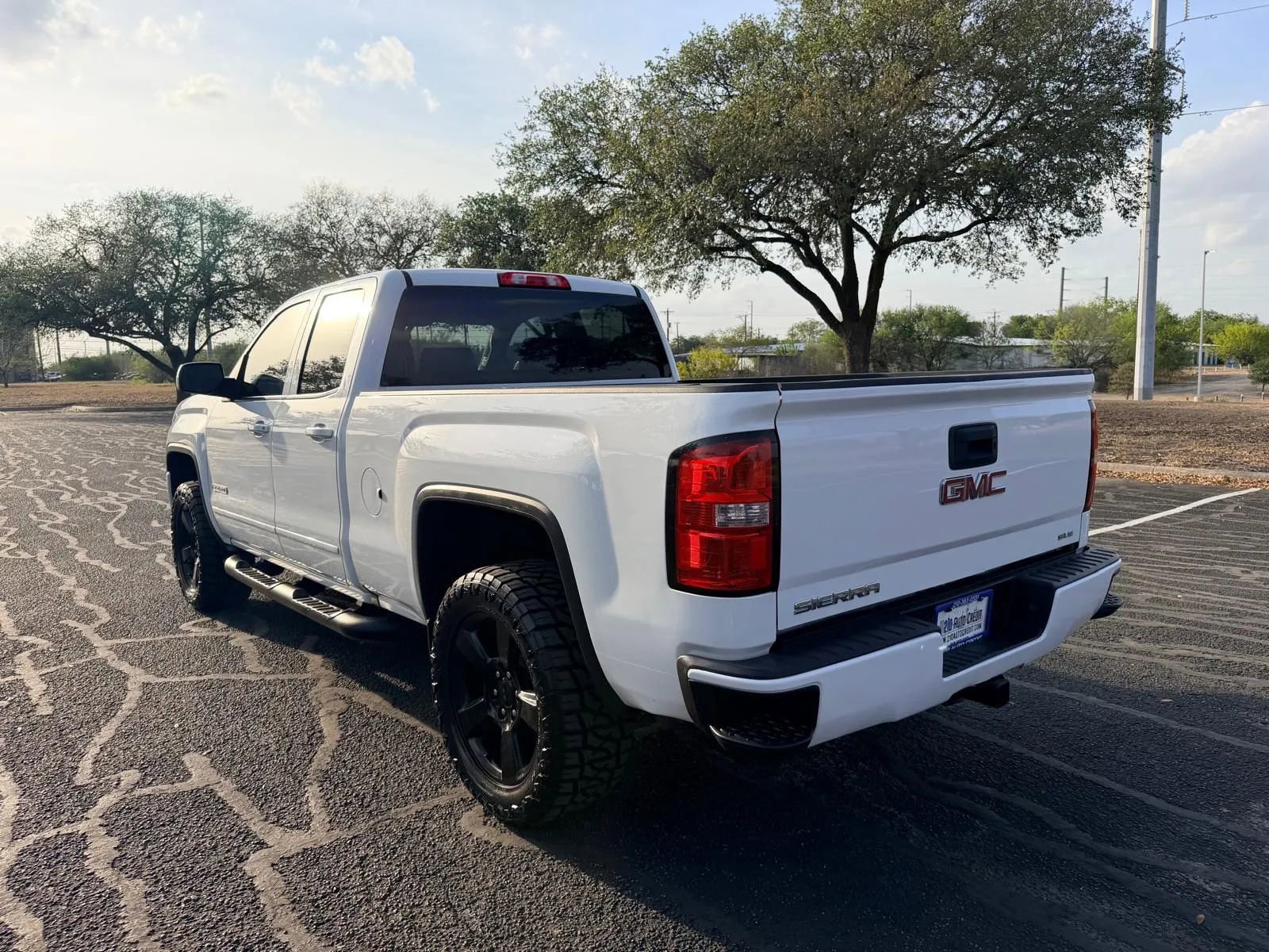 Used 2017 GMC Sierra 1500 SLE w/ SLE Value Package RWD image 5