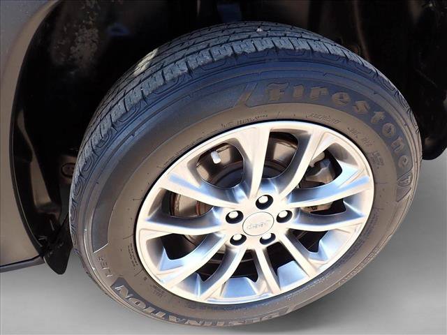 Used 2021 Jeep Cherokee Latitude Lux w/ Comfort/Convenience Group FWD image 7