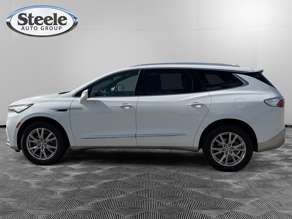 Used 2023 Buick Enclave Essence w/ Experience Buick Package image 2