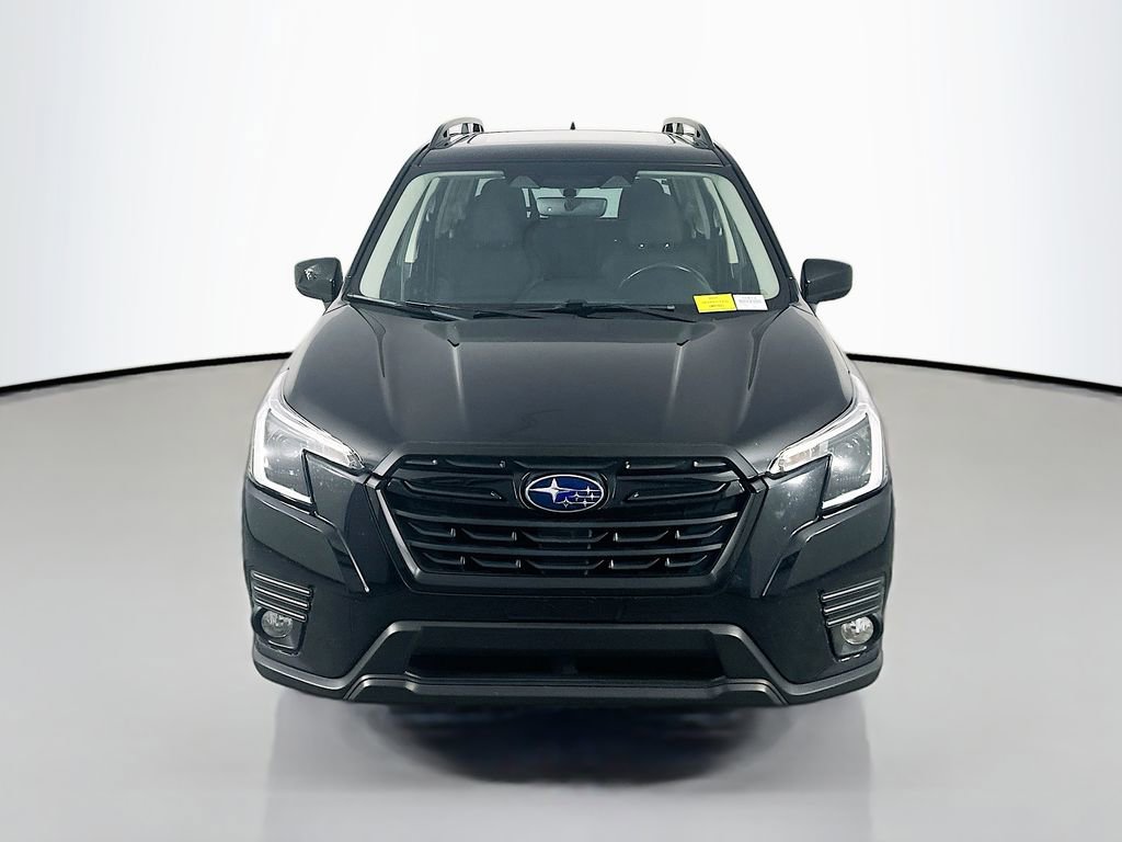 Used 2023 Subaru Forester Premium AWD/4WD image 2