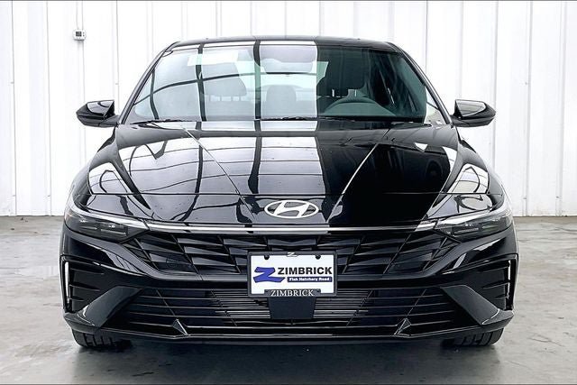 New 2026 Hyundai Elantra SEL Sport Premium FWD image 3