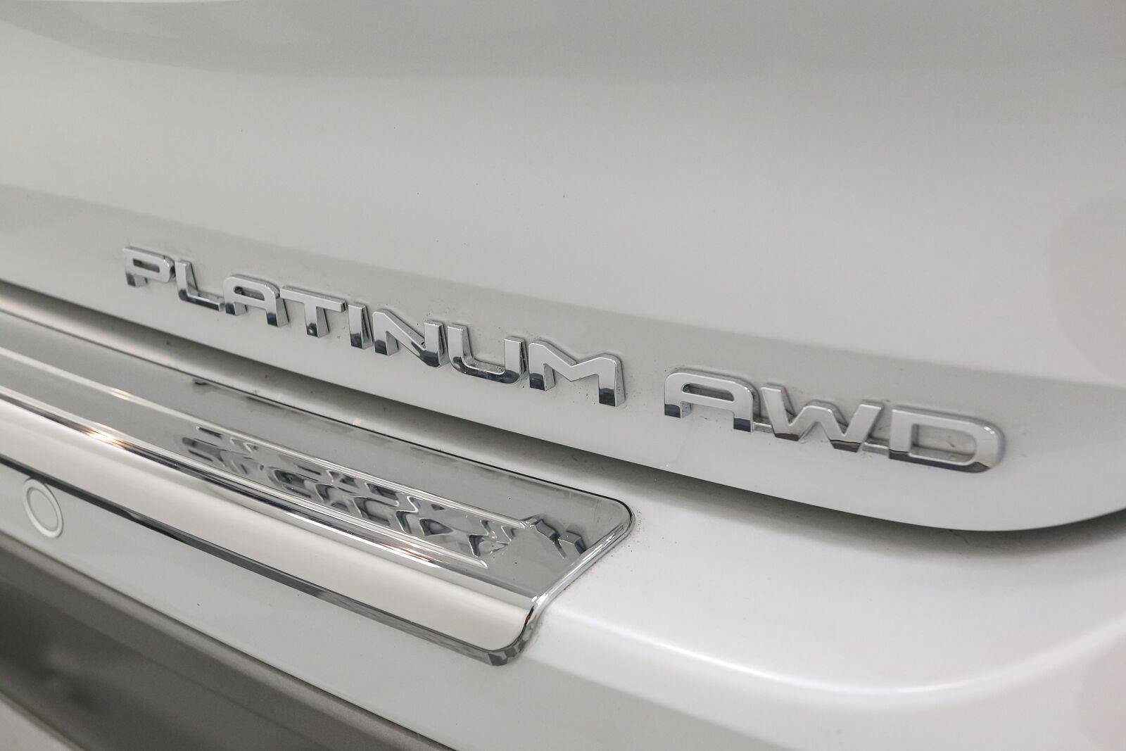 Used 2026 Toyota Highlander Platinum AWD/4WD image 12