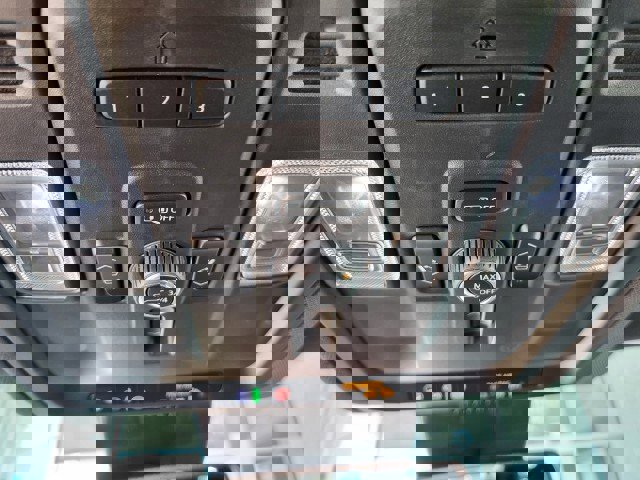 Used 2023 Chevrolet Suburban Premier AWD/4WD image 21