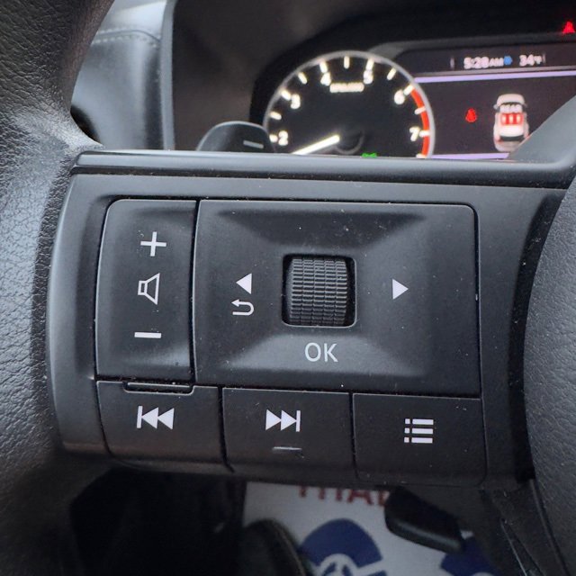 Used 2024 Nissan Rogue SV image 24