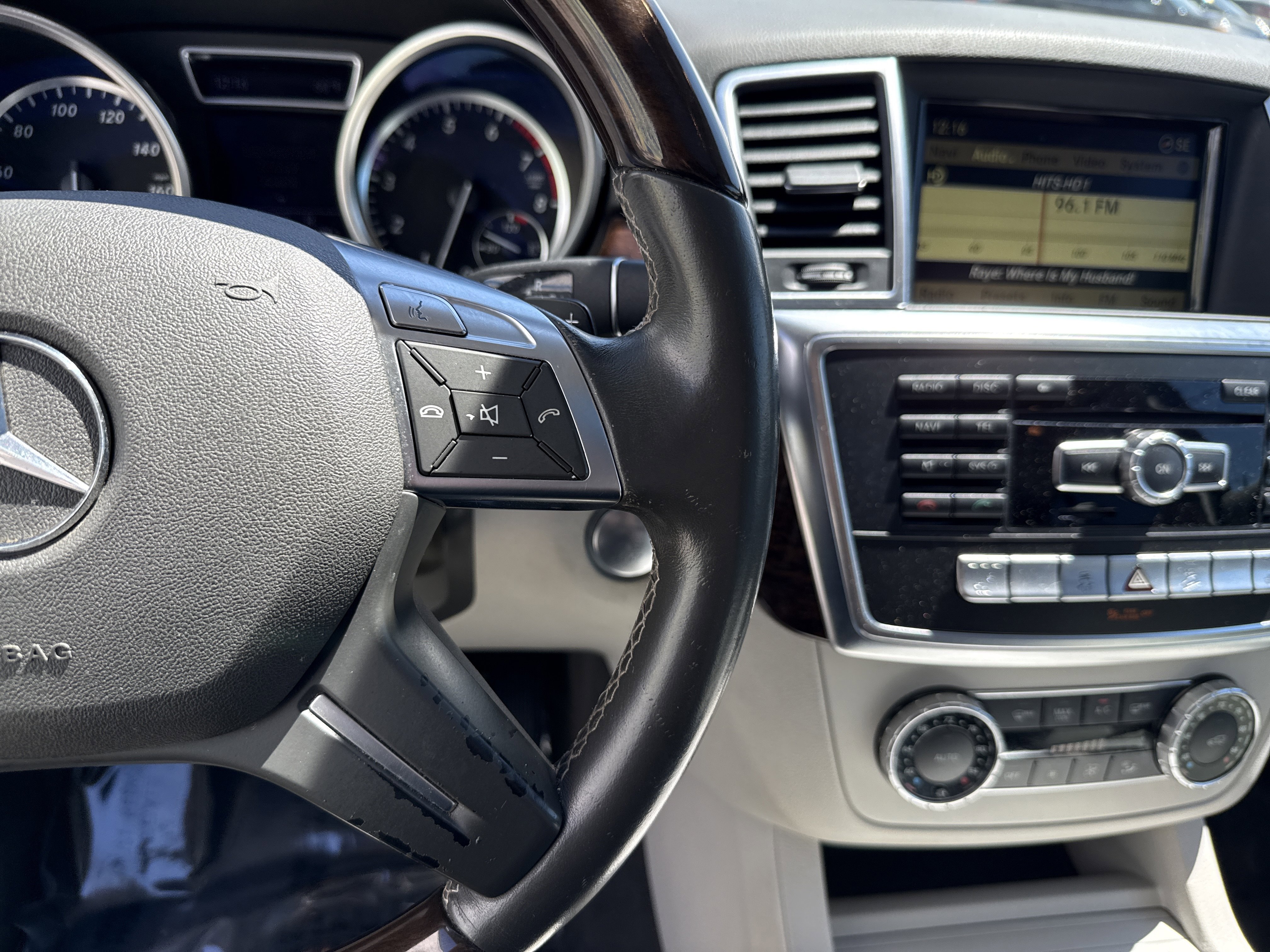 Used 2012 Mercedes-Benz ML 350 4MATIC image 20