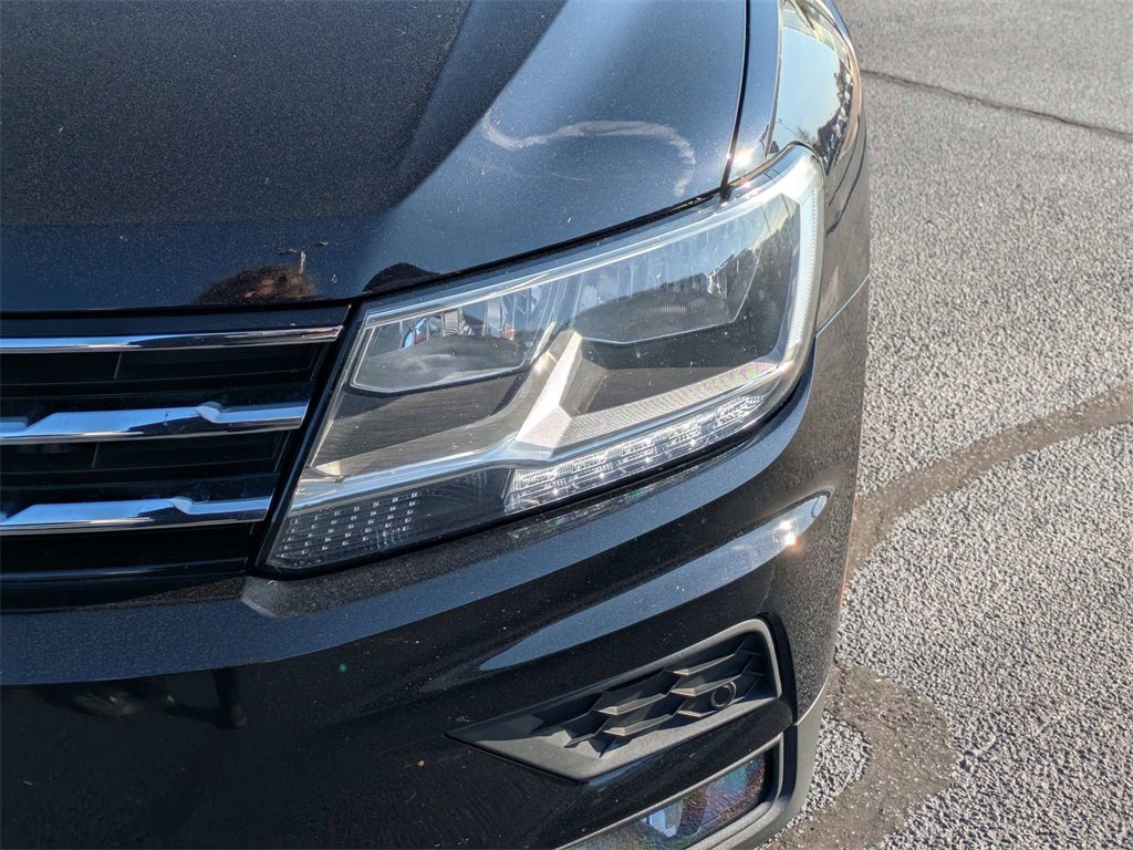 Used 2021 Volkswagen Tiguan SE image 11