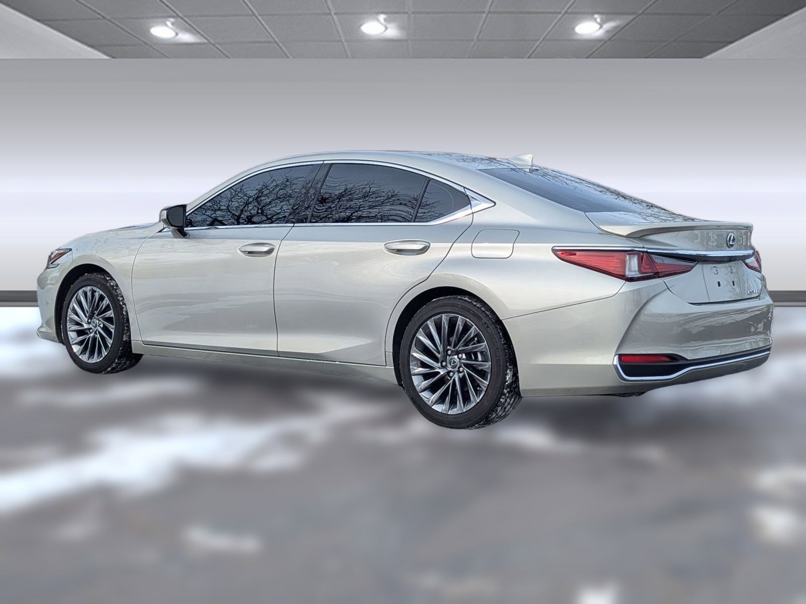 Certified 2025 Lexus ES 300h w/ Luxury Package image 3
