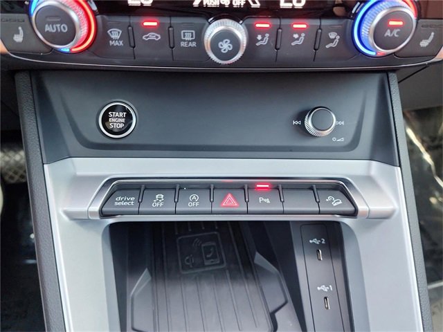 Certified 2025 Audi Q3 2.0T Premium image 21