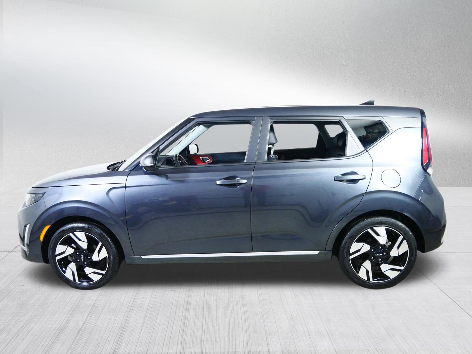 Used 2023 Kia Soul GT-Line FWD image 4