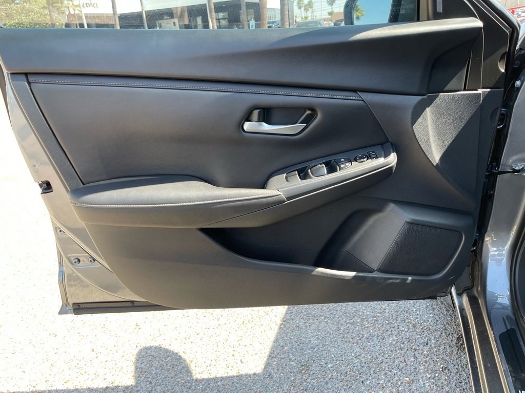 Used 2024 Nissan Sentra SV image 17