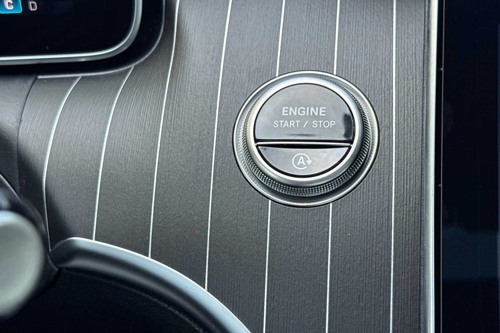 New 2025 Mercedes-Benz C 300 4MATIC Sedan image 26