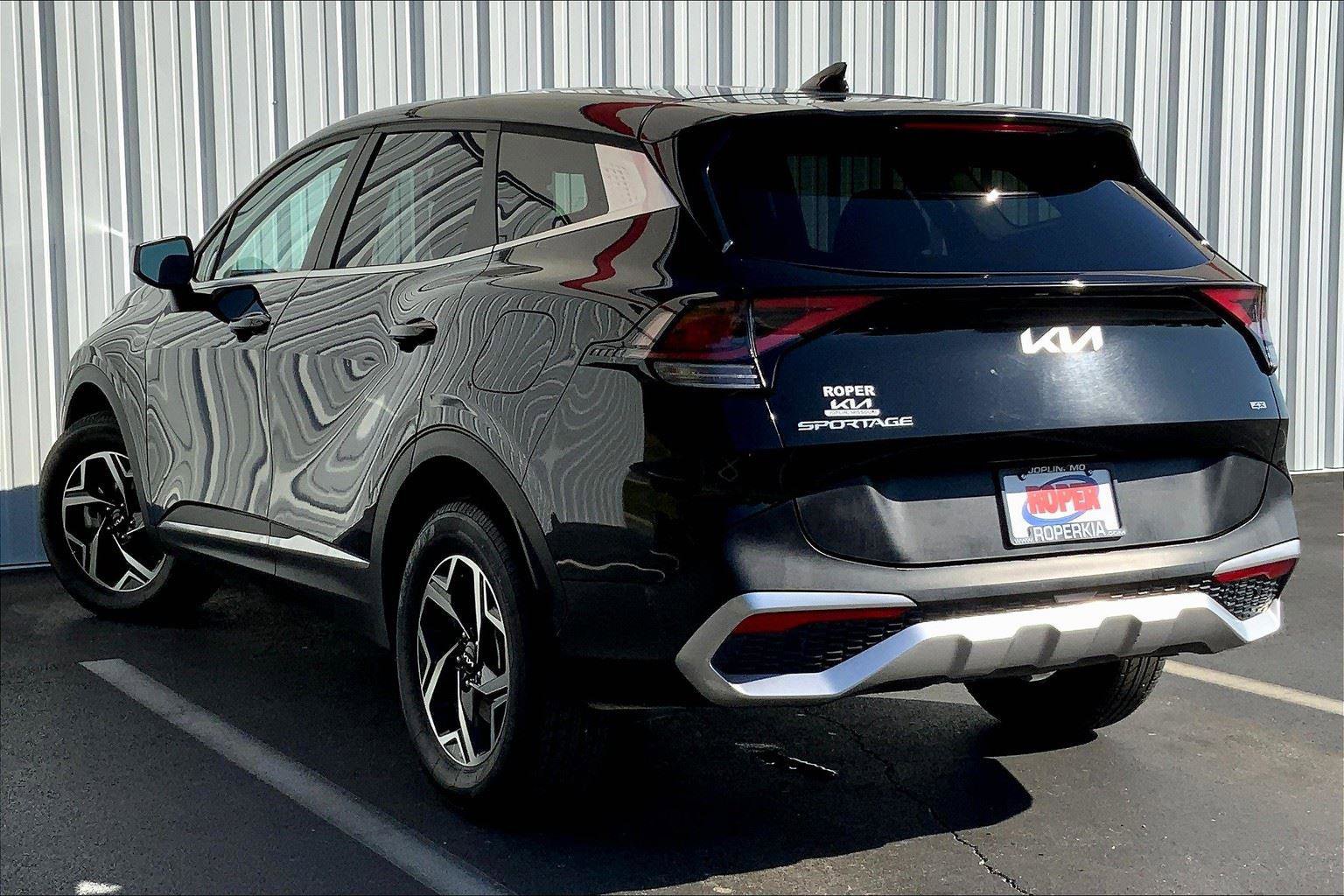 Used 2024 Kia Sportage LX image 10