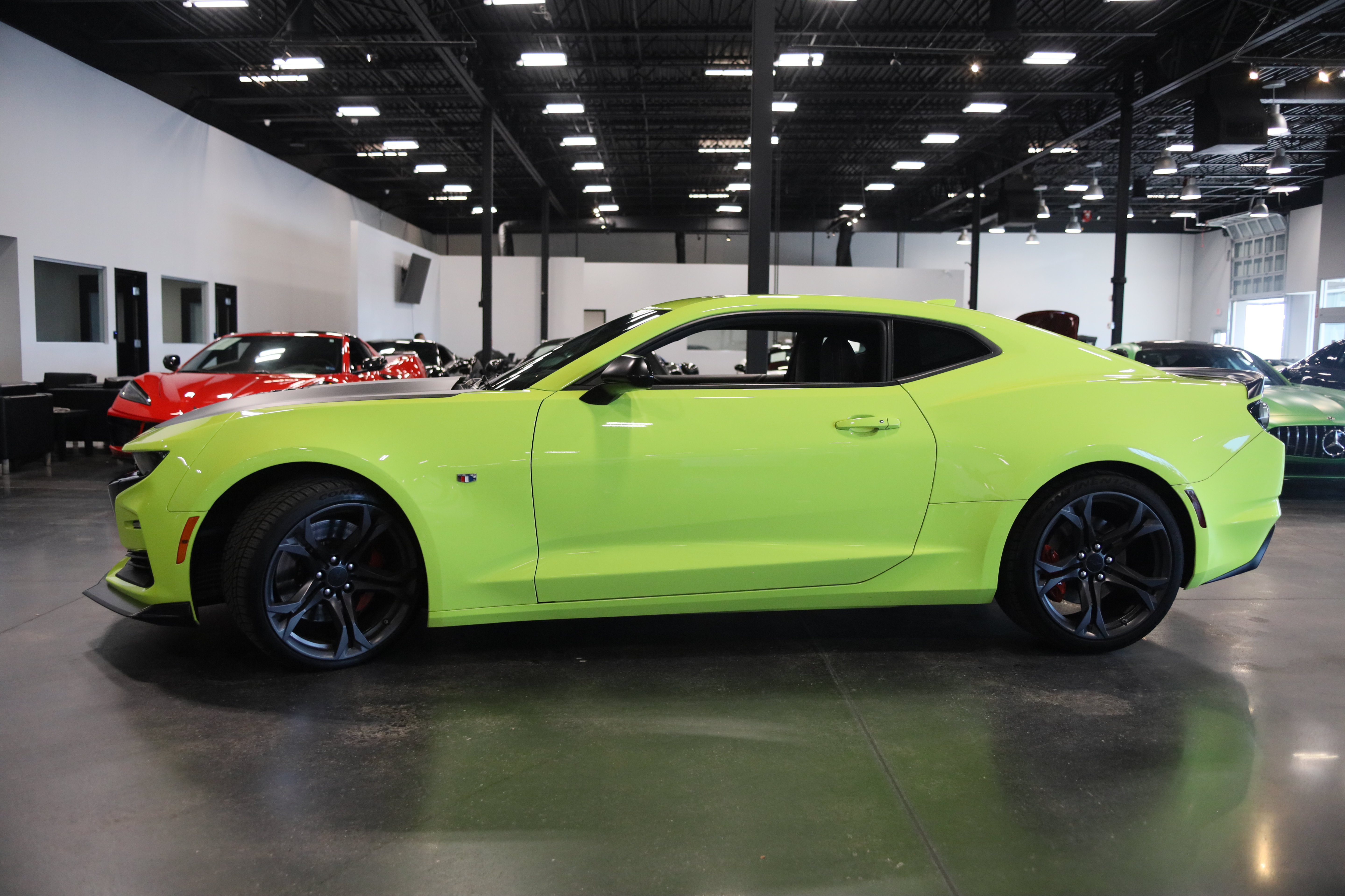 Used 2019 Chevrolet Camaro SS RWD image 9