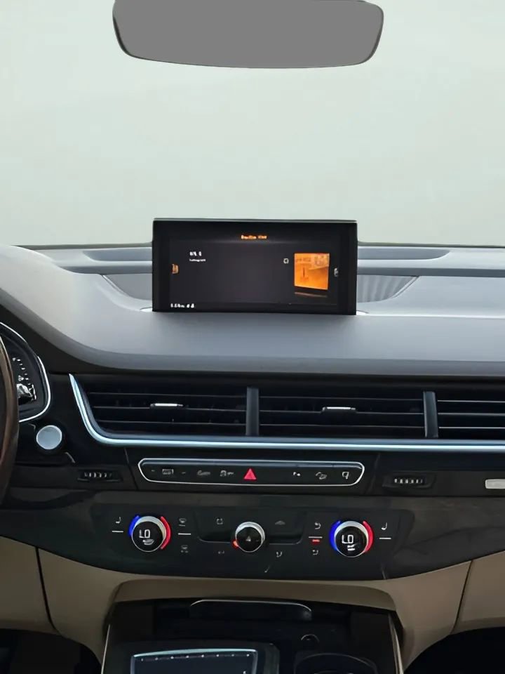 Used 2017 Audi Q7 3.0T Premium Plus w/ Premium Plus Package image 32