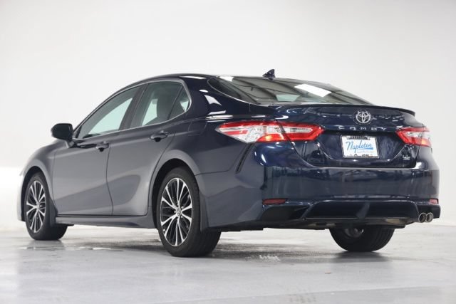 Used 2020 Toyota Camry SE FWD image 11