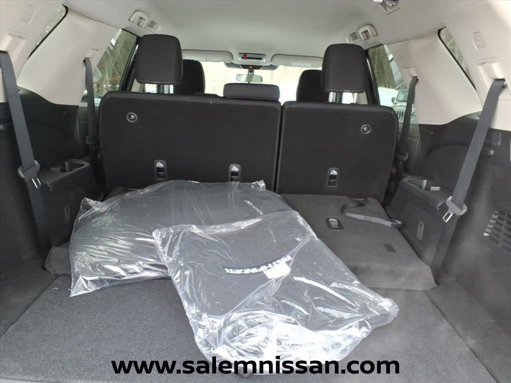 New 2026 Nissan Pathfinder SV image 6