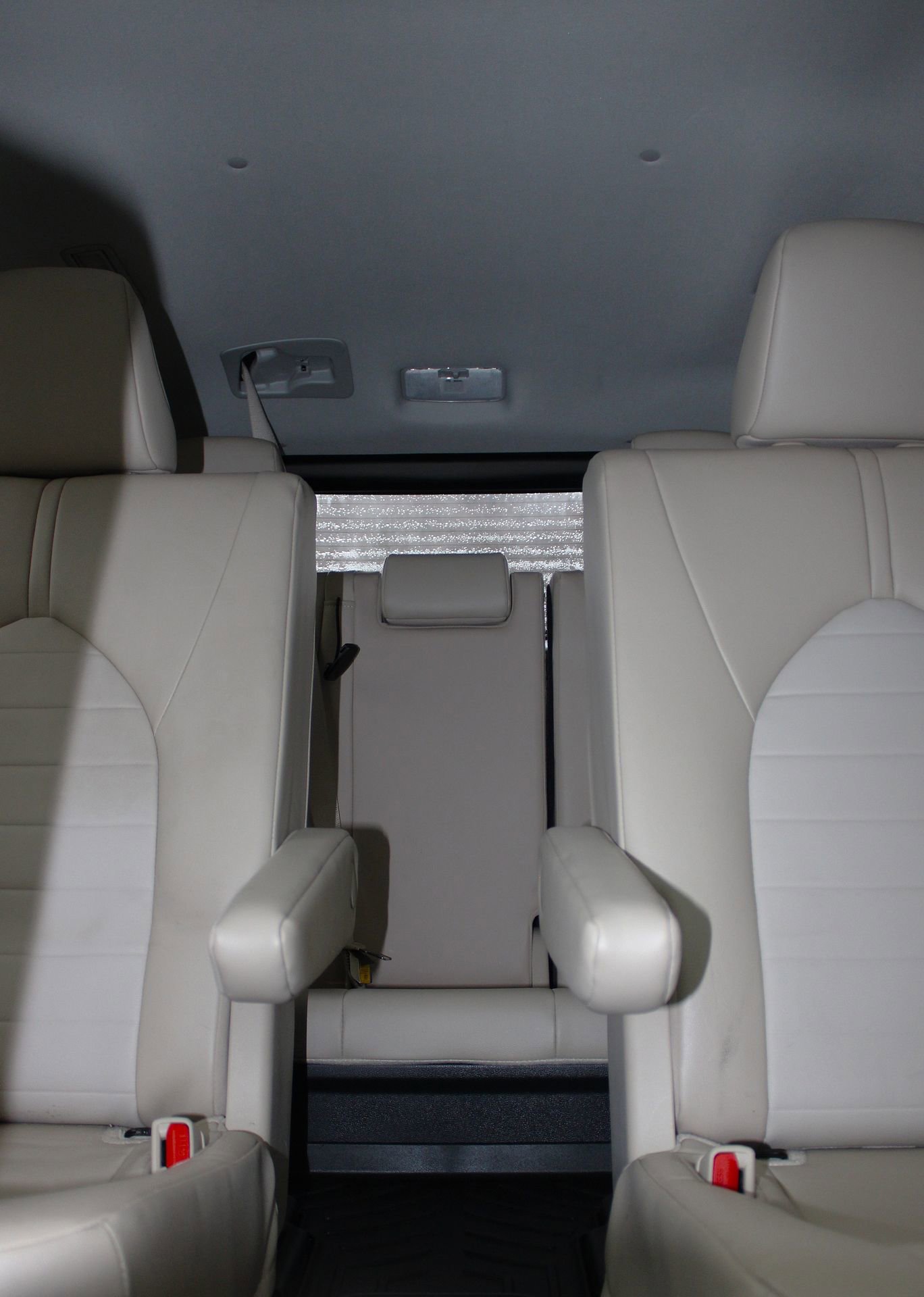 Used 2023 Toyota Highlander L image 32