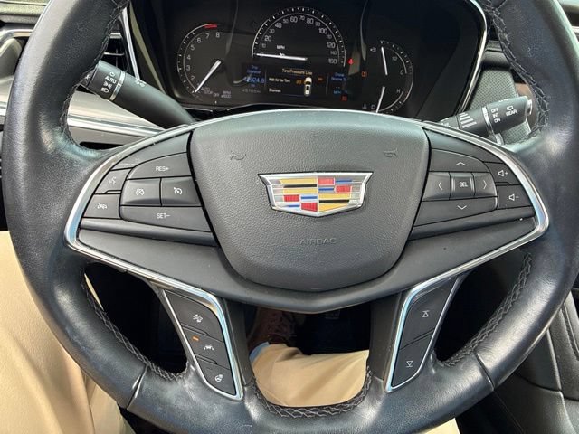 Used 2018 Cadillac XT5 Luxury w/ Driver Awareness Package AWD/4WD image 19