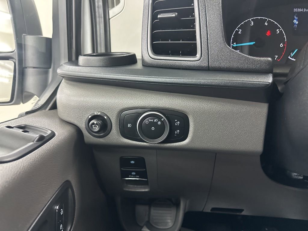Used 2023 Ford Transit 350 XLT image 33