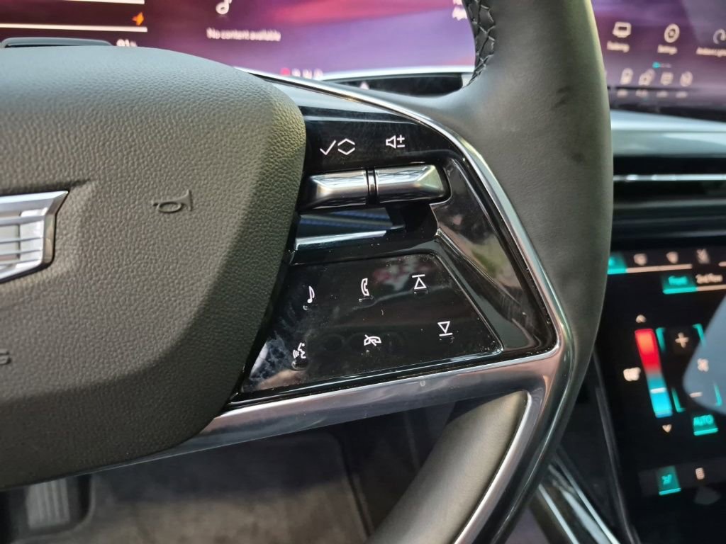 Used 2025 Cadillac Escalade IQ Sport 1 w/ Smart Trailering package image 39