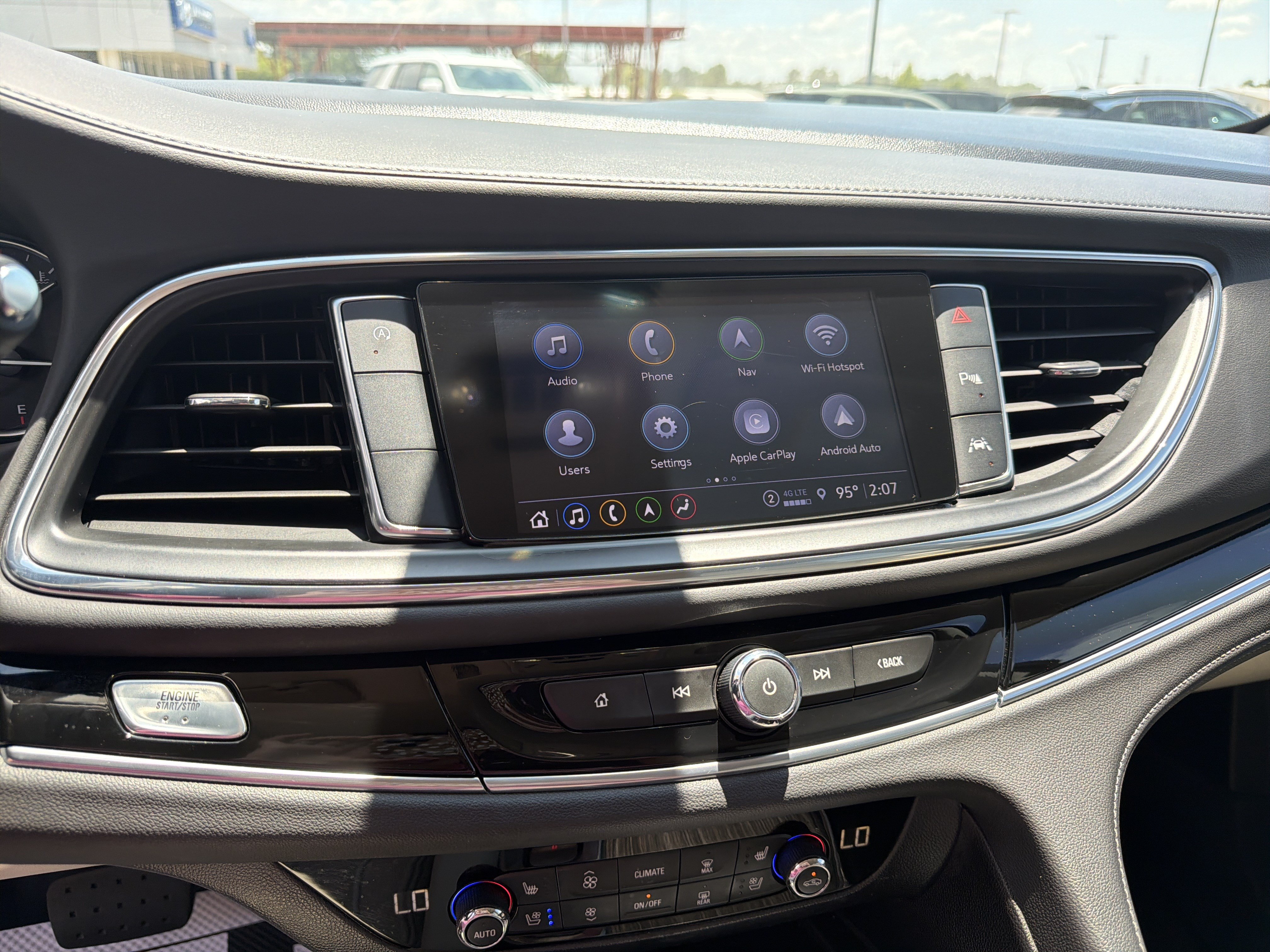 Used 2022 Buick Enclave Avenir FWD image 18
