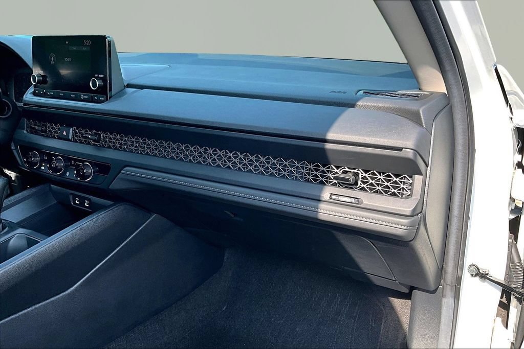 Used 2025 Honda Accord LX image 18