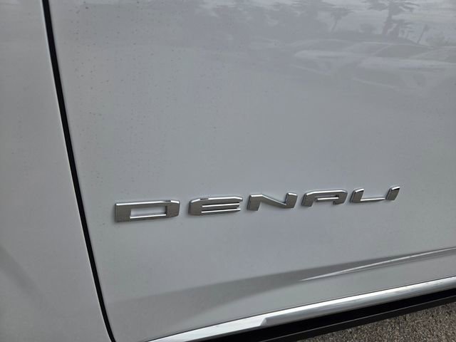 New 2026 GMC Yukon XL Denali w/ Sun & Power Step Package AWD/4WD image 3