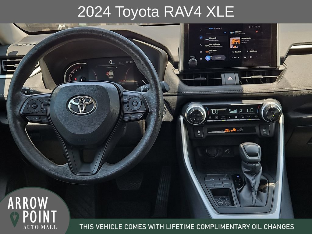 Used 2024 Toyota RAV4 XLE FWD image 20