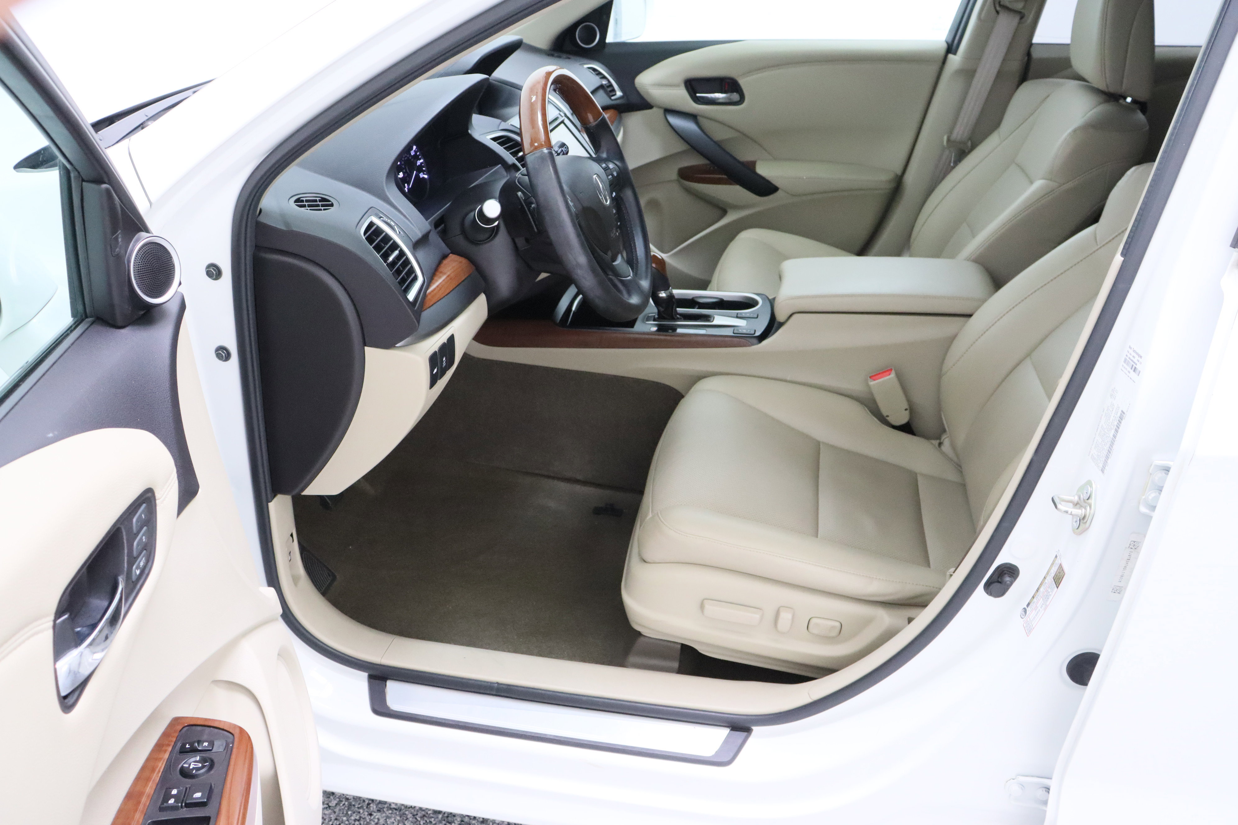 Used 2016 Acura RDX FWD w/ Technology Package image 14