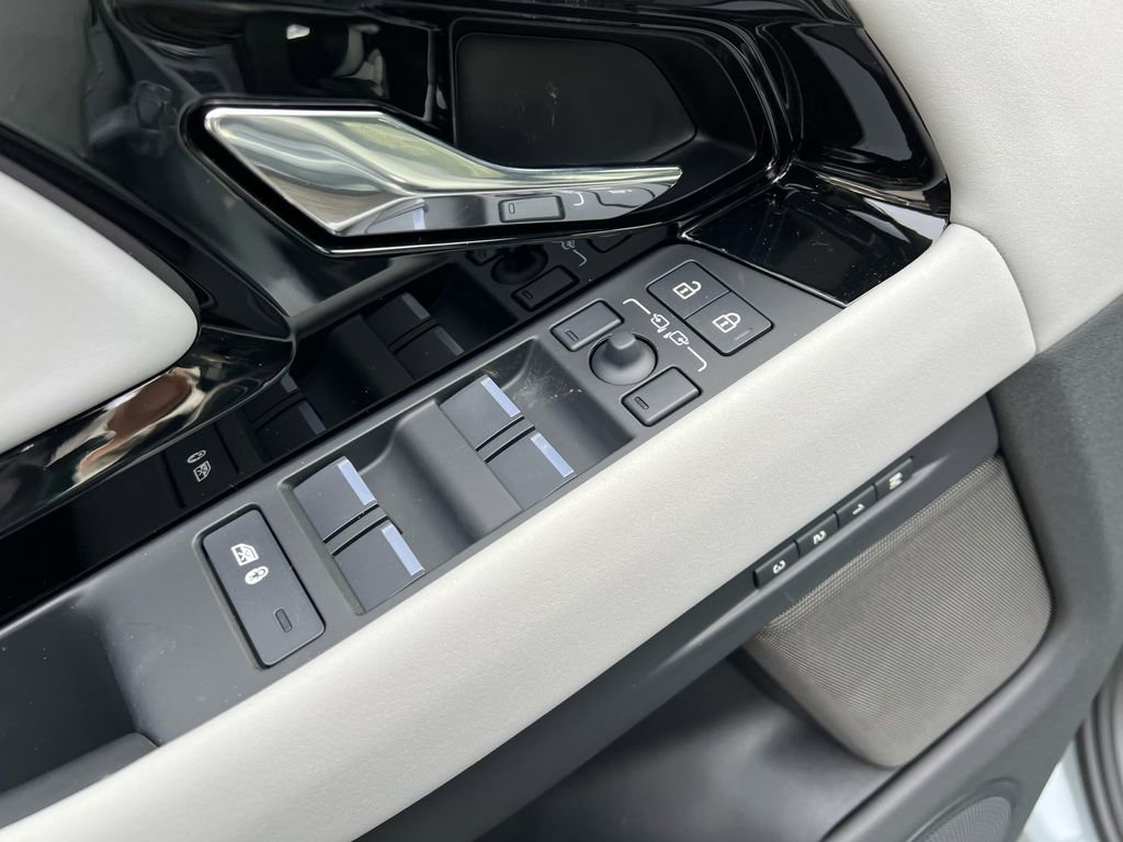 New 2026 Land Rover Range Rover Evoque Dynamic SE image 10