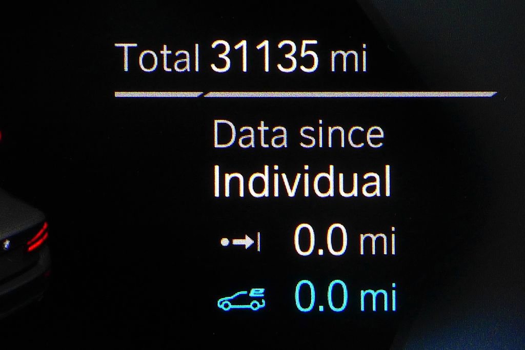 Certified 2022 BMW 530e w/ Convenience Package image 31