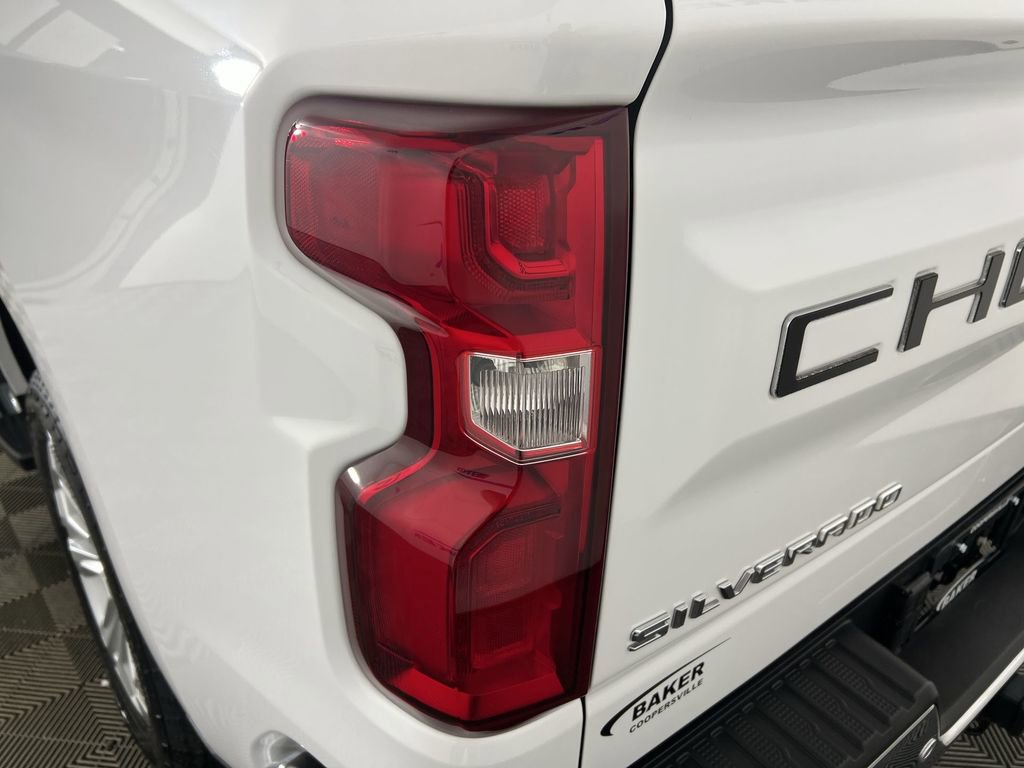 Certified 2023 Chevrolet Silverado 1500 LTZ w/ LTZ Premium Package AWD/4WD image 17