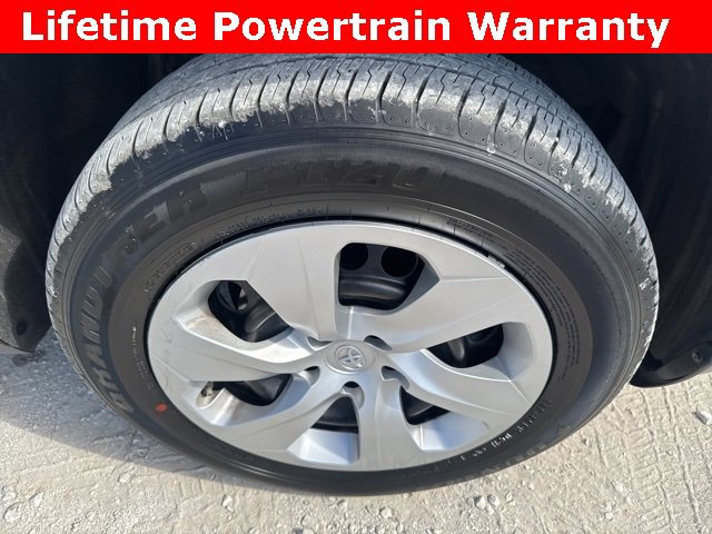 Used 2025 Toyota RAV4 LE image 9