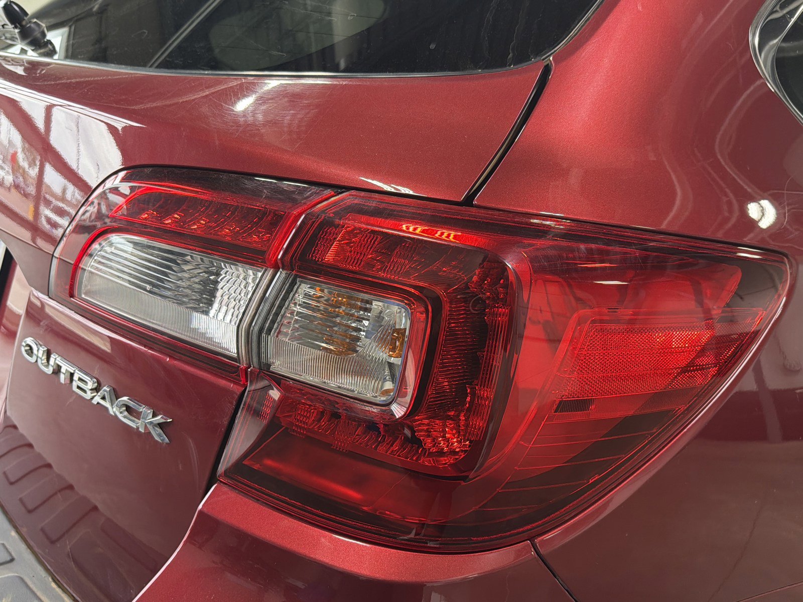 Used 2018 Subaru Outback 2.5i Limited w/ Popular Package #2 AWD/4WD image 7