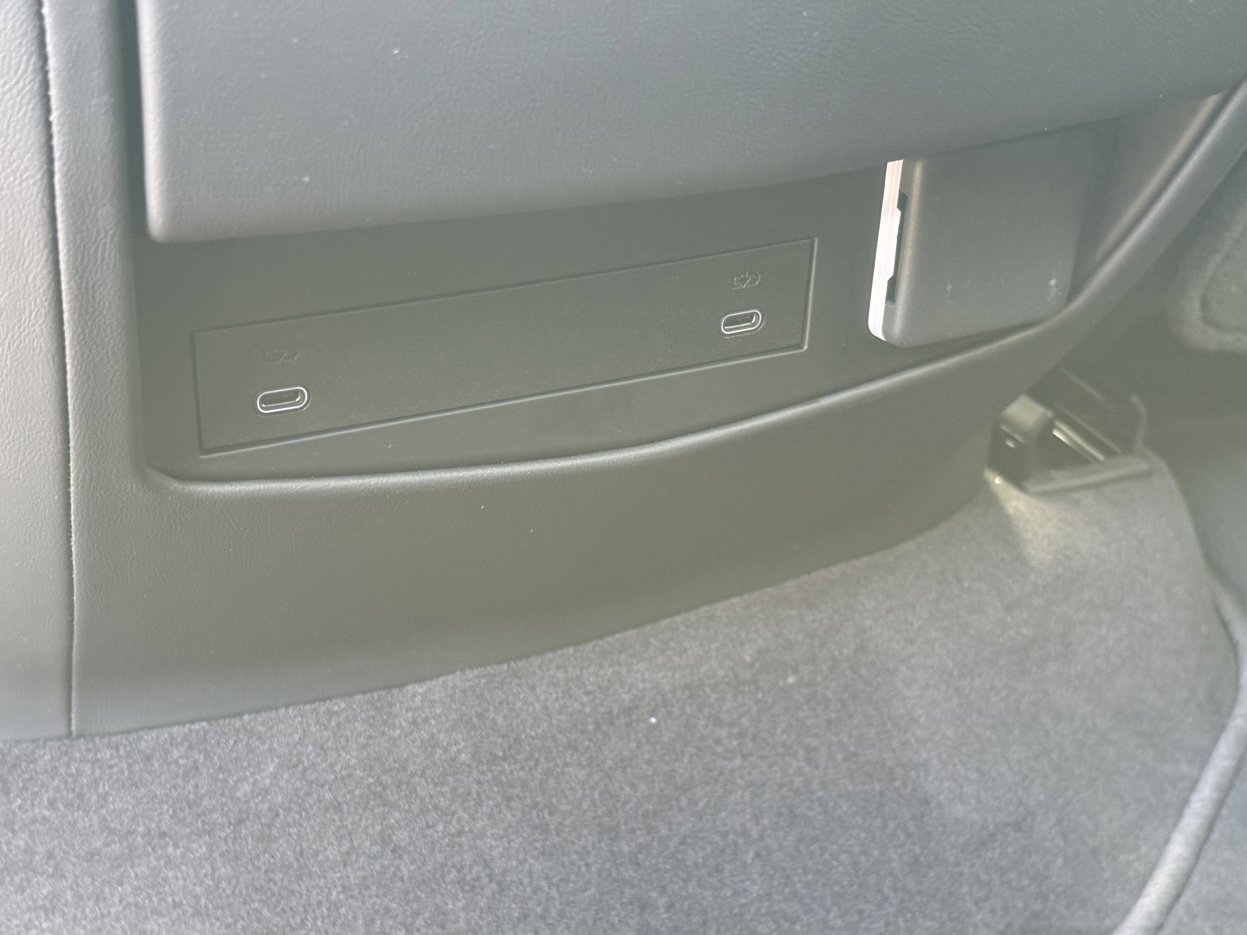 New 2026 Cadillac Escalade ESV Luxury image 16