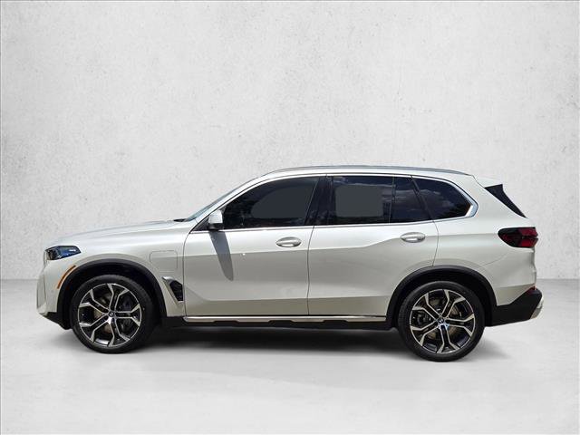 Used 2026 BMW X5 xDrive50e w/ Premium Package AWD/4WD image 9