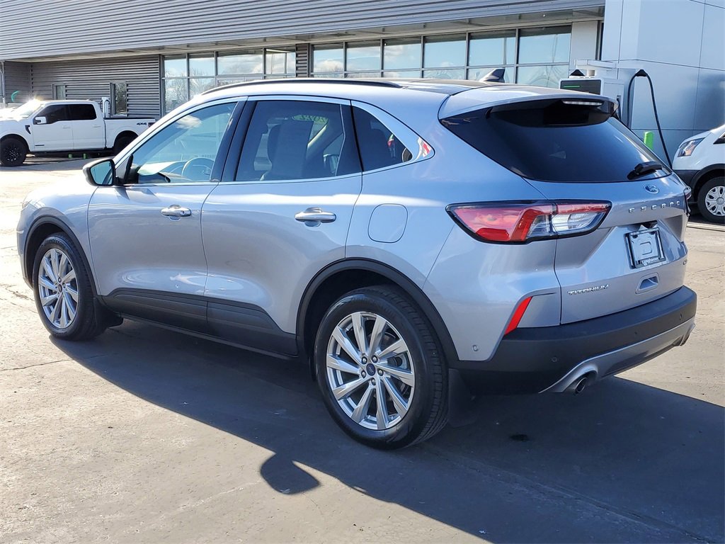 Used 2022 Ford Escape Titanium w/ Titanium Elite Package image 4