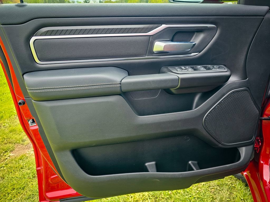 New 2026 RAM 1500 4x4 Crew Cab image 11