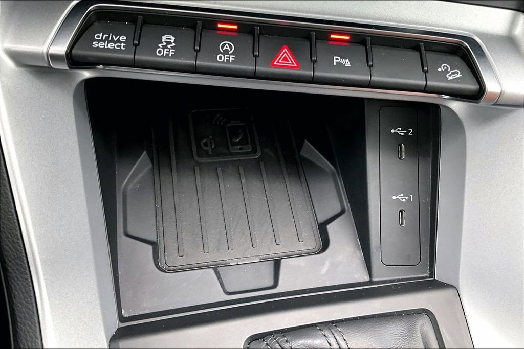 Used 2025 Audi Q3 2.0T Premium w/ Convenience Package image 15