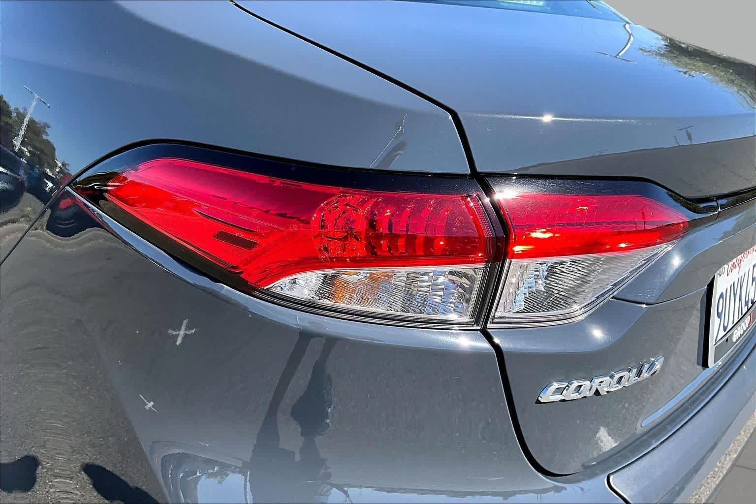 Certified 2025 Toyota Corolla LE FWD image 28