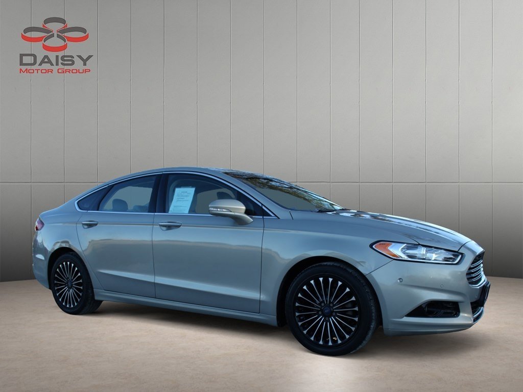 Used 2015 Ford Fusion Titanium image 3