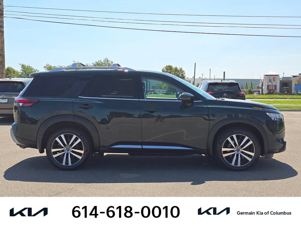 Used 2023 Nissan Pathfinder Platinum AWD/4WD image 6