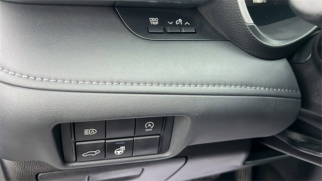 Certified 2025 Toyota Highlander Limited image 14