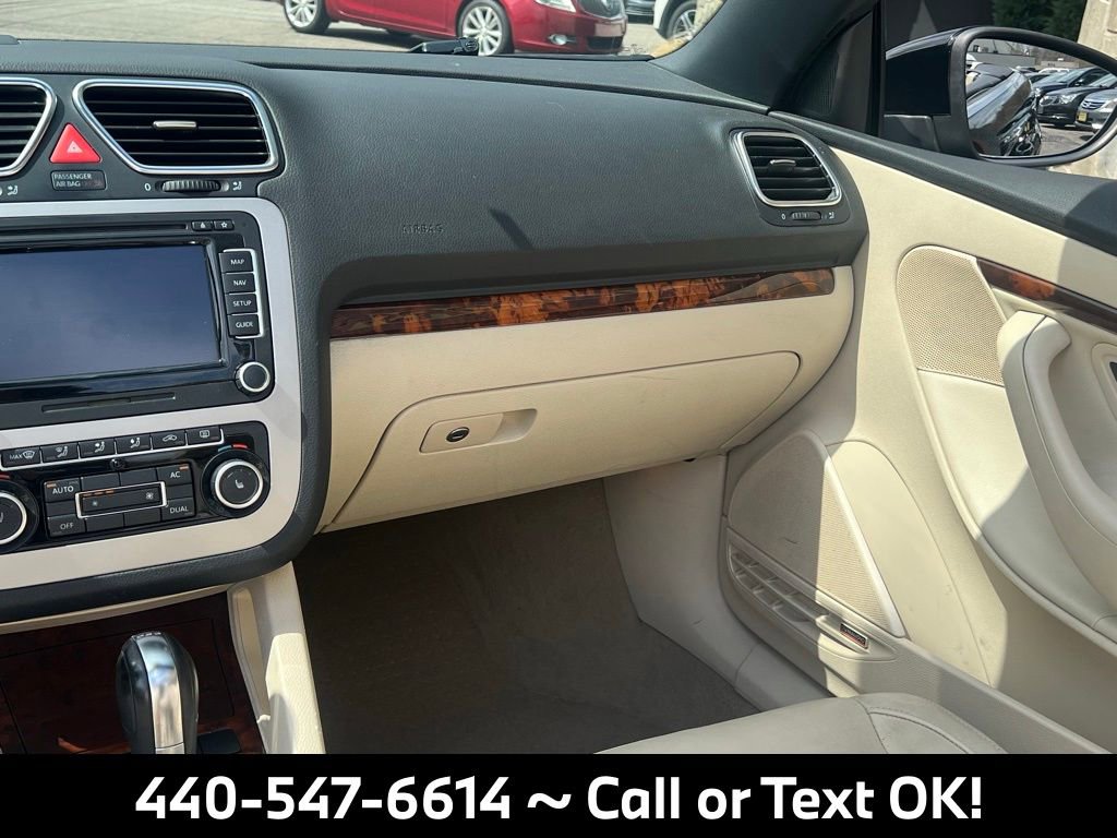 Used 2012 Volkswagen Eos Executive image 35